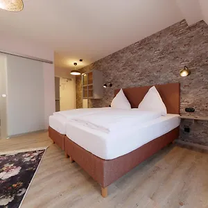3* Hotel - Weinbar Fahr Away